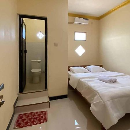 Palace Syariah Homestay Redpartner Banyuwangi (East Java) Exterior foto